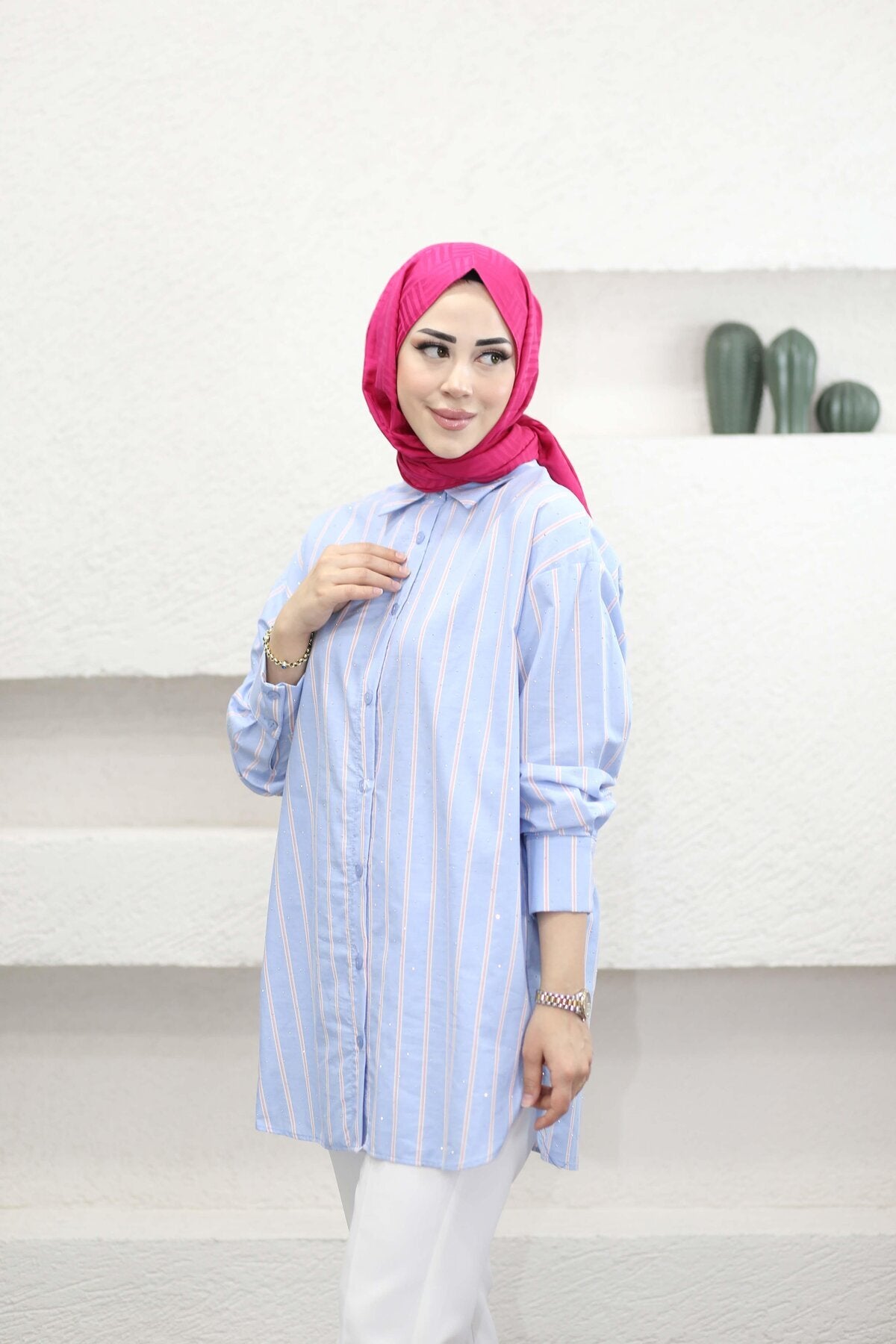 Taşlı Çizgili Gömlek