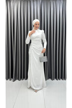 Dikine Şeritli Bel Drapeli Kuyruklu Saten Abiye