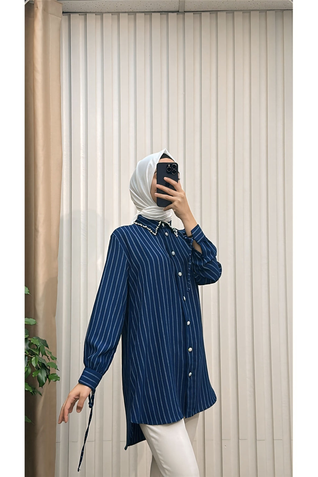 Kol Ucu Bağcıklı Yaka Taşlı Arkası Uzun Çizgili Tunik