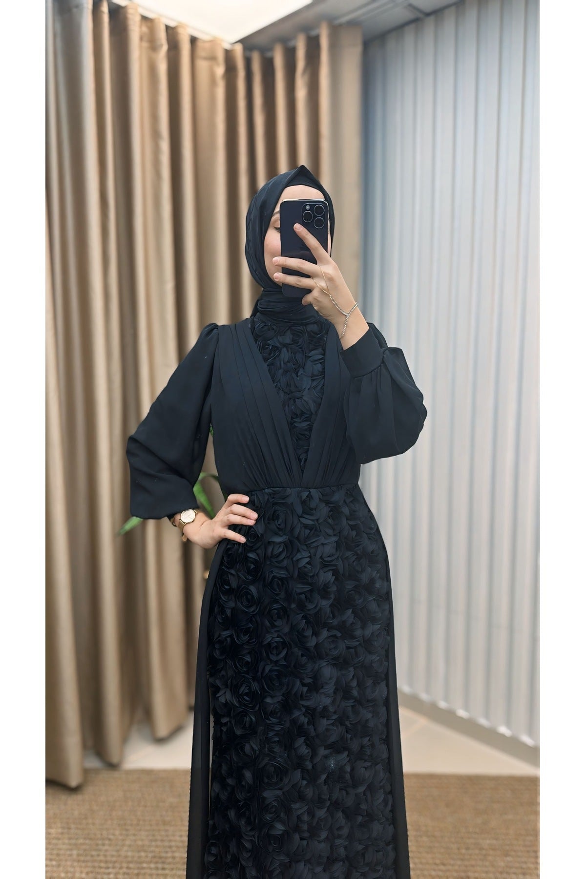 Güllü Pelerinli Abiye