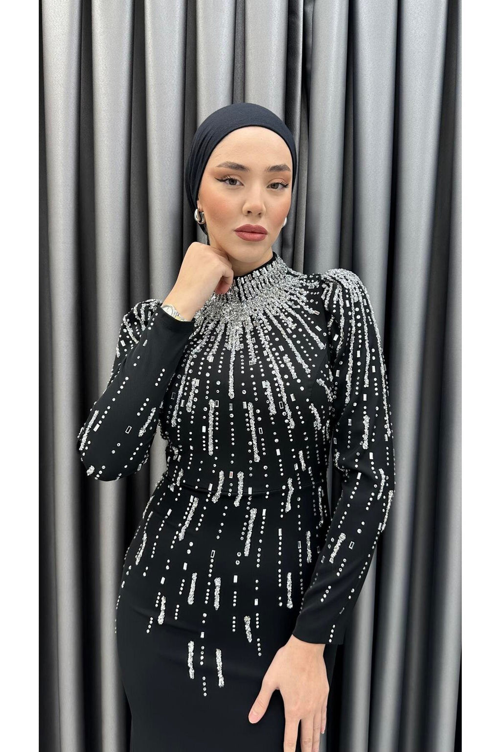 Taş İşlemeli Balık Abiye