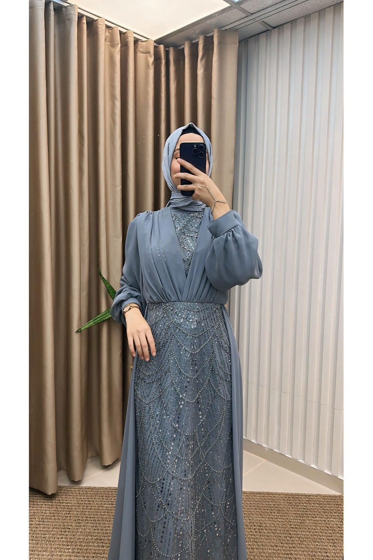 Boncuk İşlemeli Pelerinli Abiye