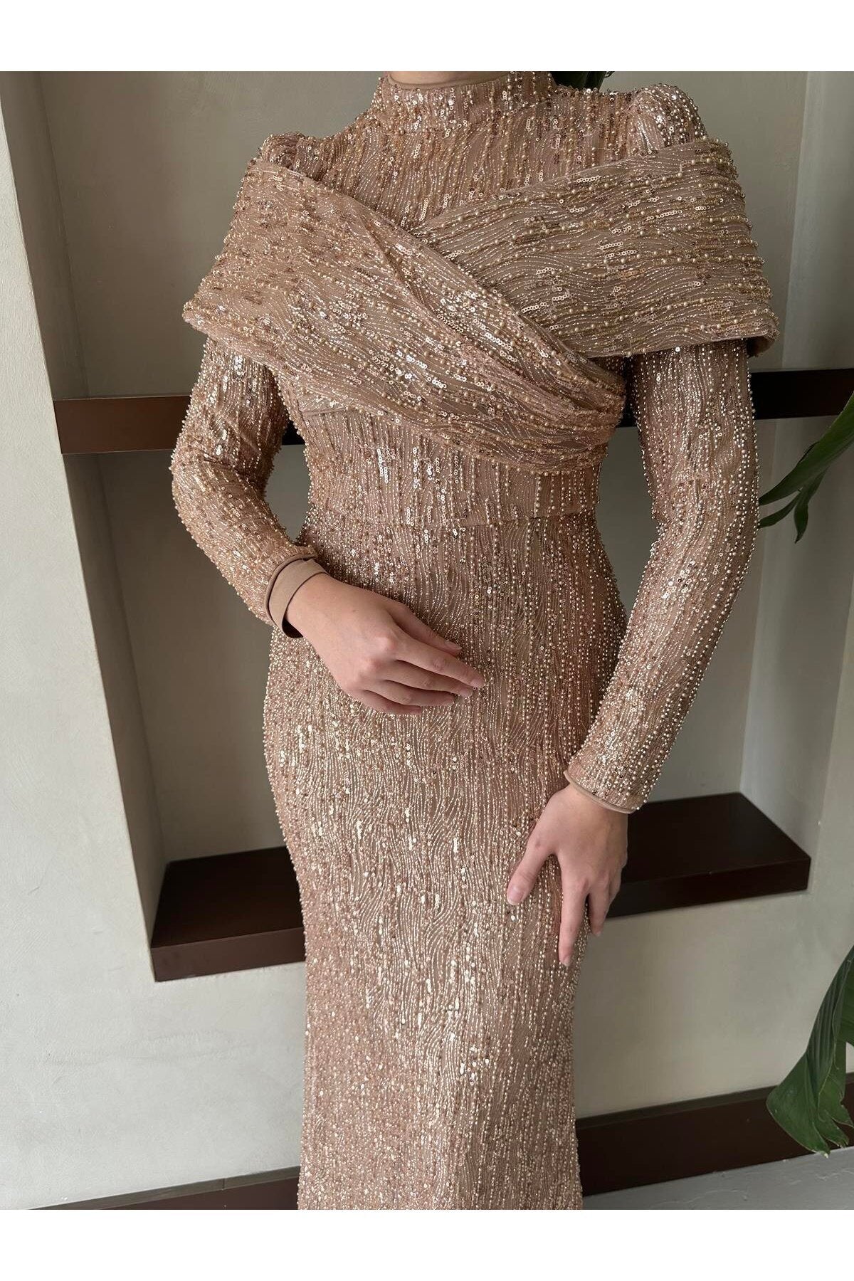 Pullu Ve İncili Tasarım Abiye