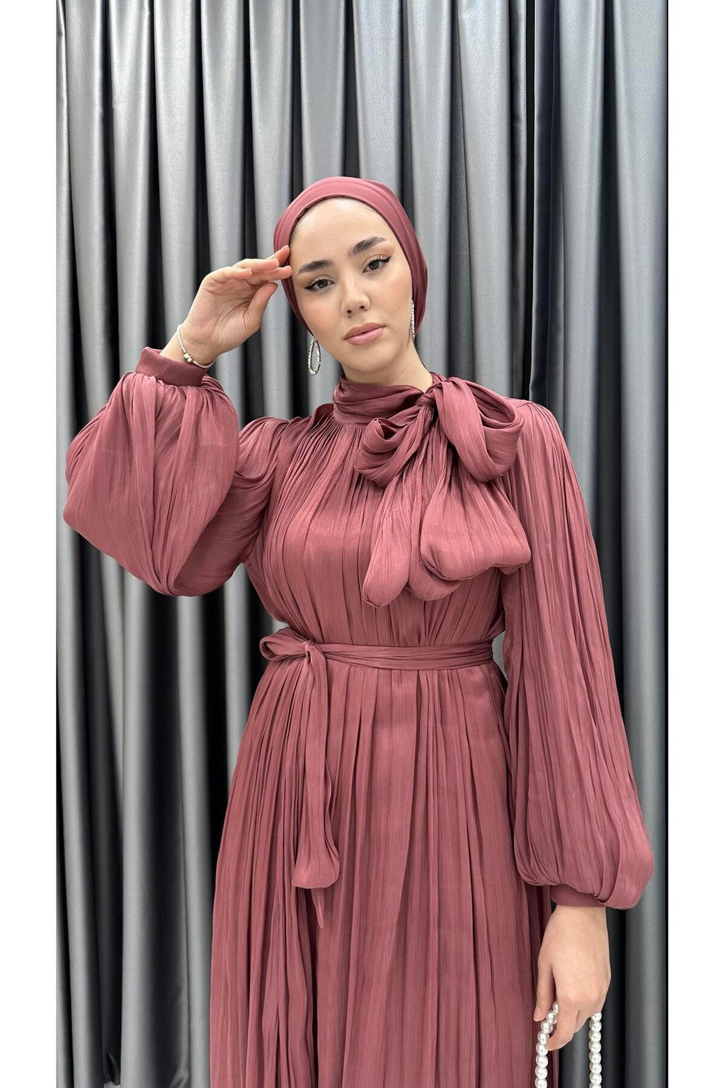 Boyundan Bağlamalı Balon Kol Janjan Abiye