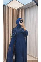 Üstü Boncuk İşlemeli Çıkarılabilir Pelerinli Abiye