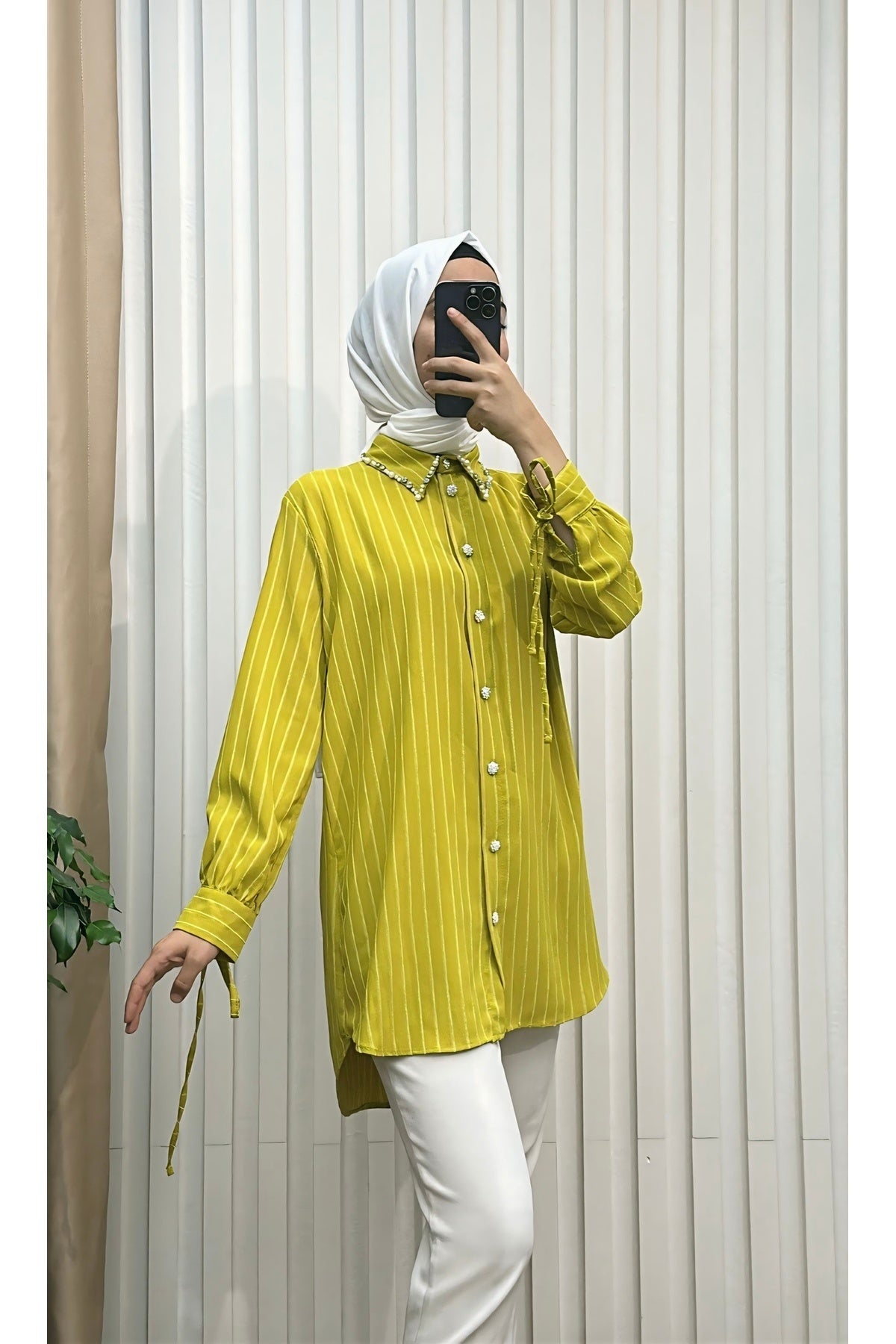 Kol Ucu Bağcıklı Yaka Taşlı Arkası Uzun Çizgili Tunik