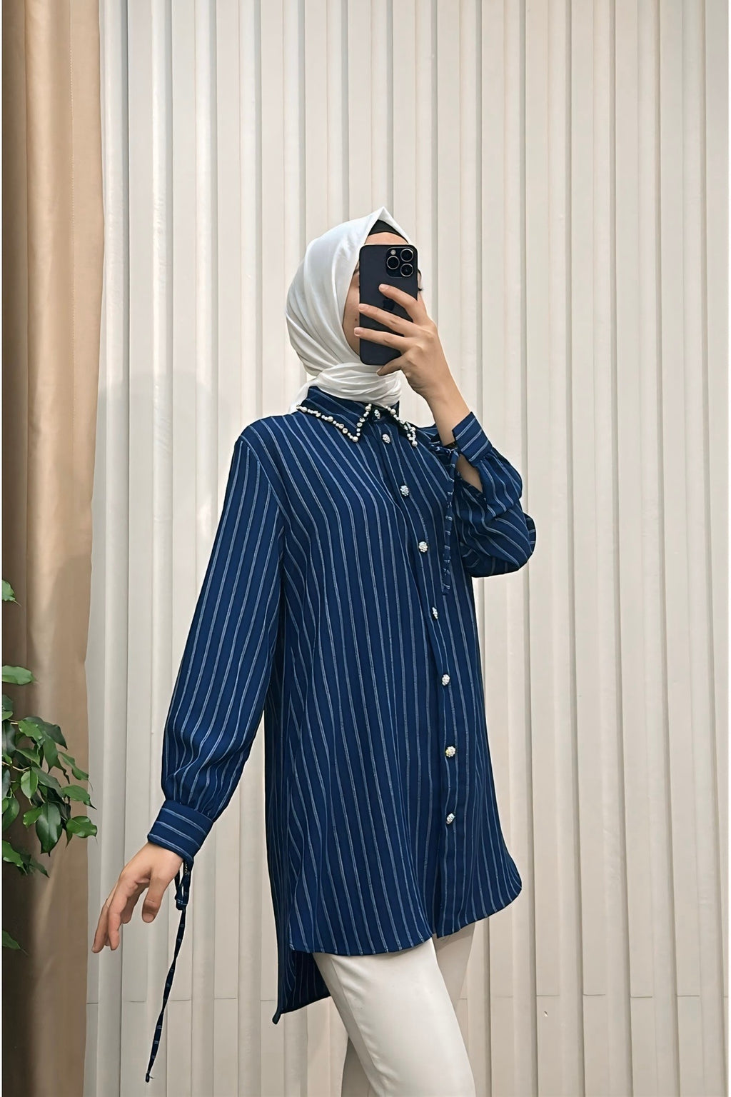 Kol Ucu Bağcıklı Yaka Taşlı Arkası Uzun Çizgili Tunik