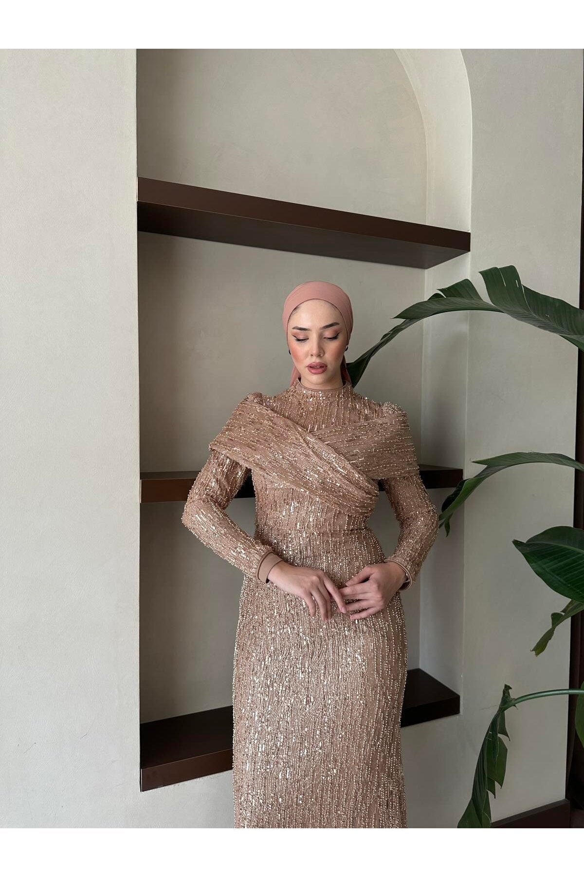 Pullu Ve İncili Tasarım Abiye