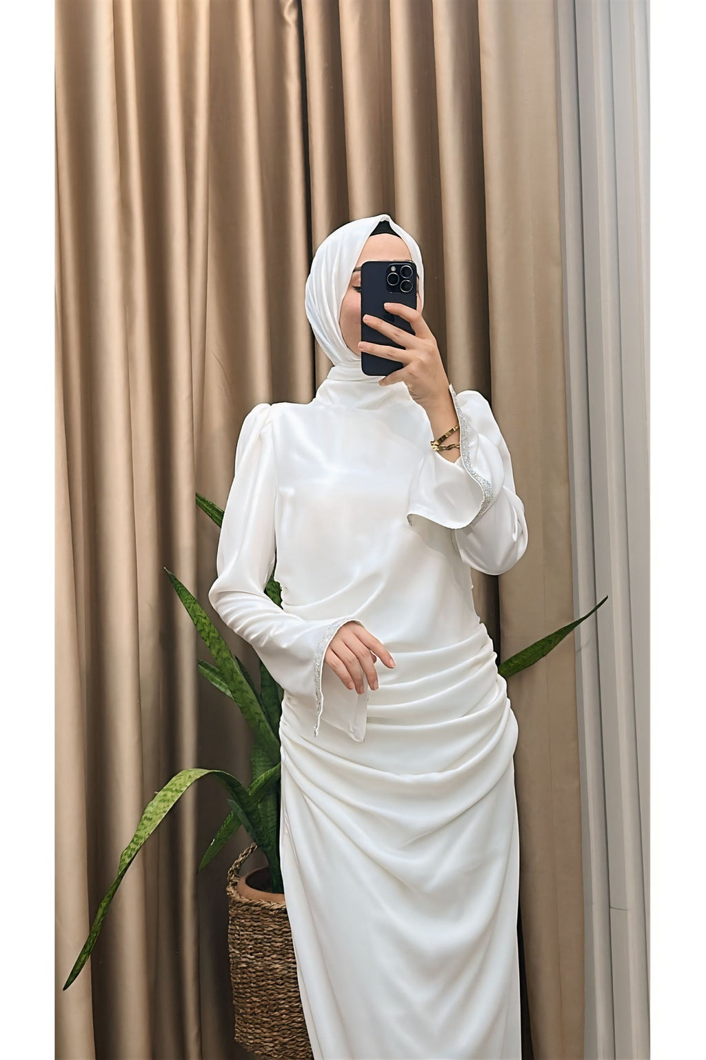 Kol Ucu Taşlı Ve Yırtmaçlı Bel Büzgü Saten Abiye