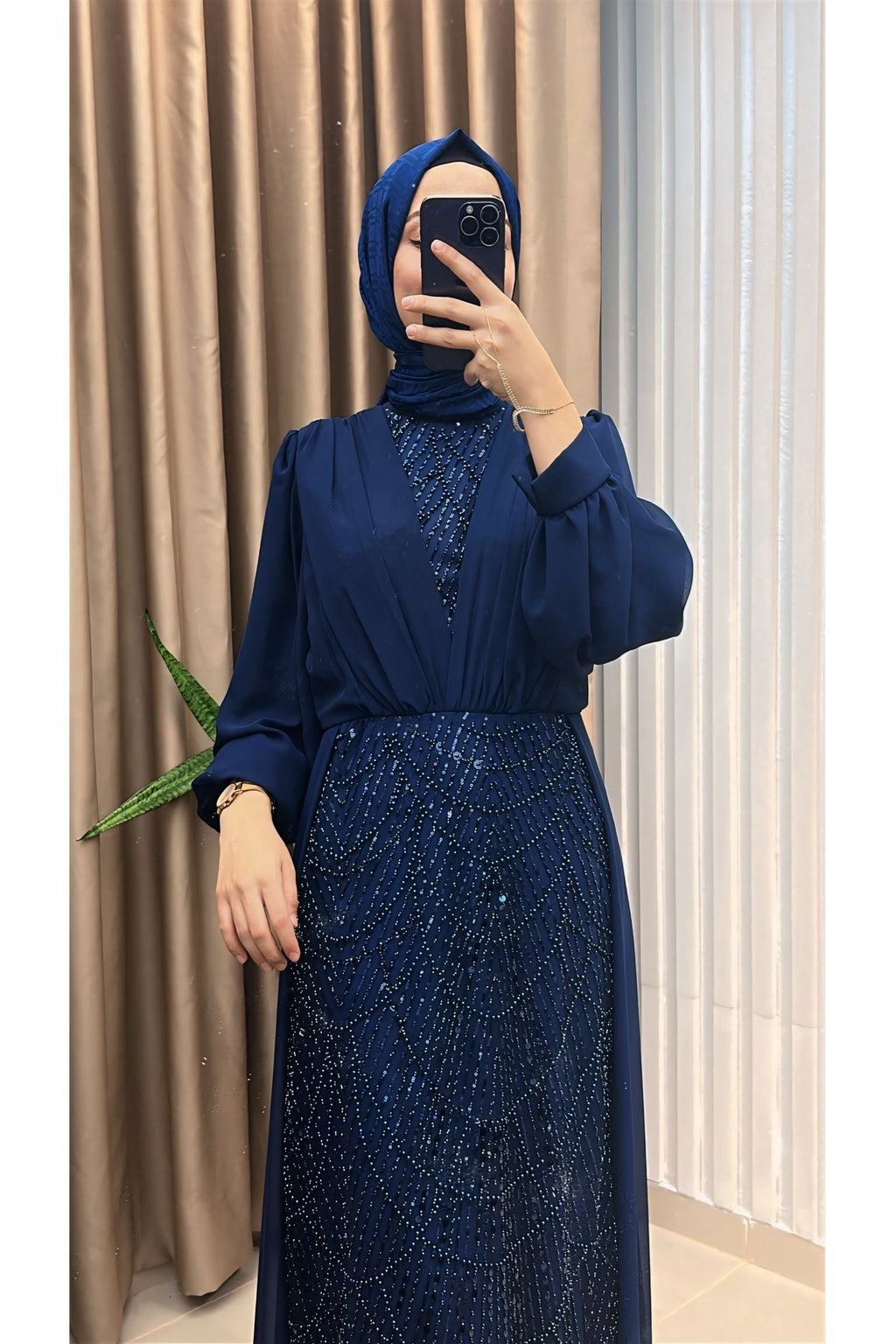 Boncuk İşlemeli Pelerinli Abiye