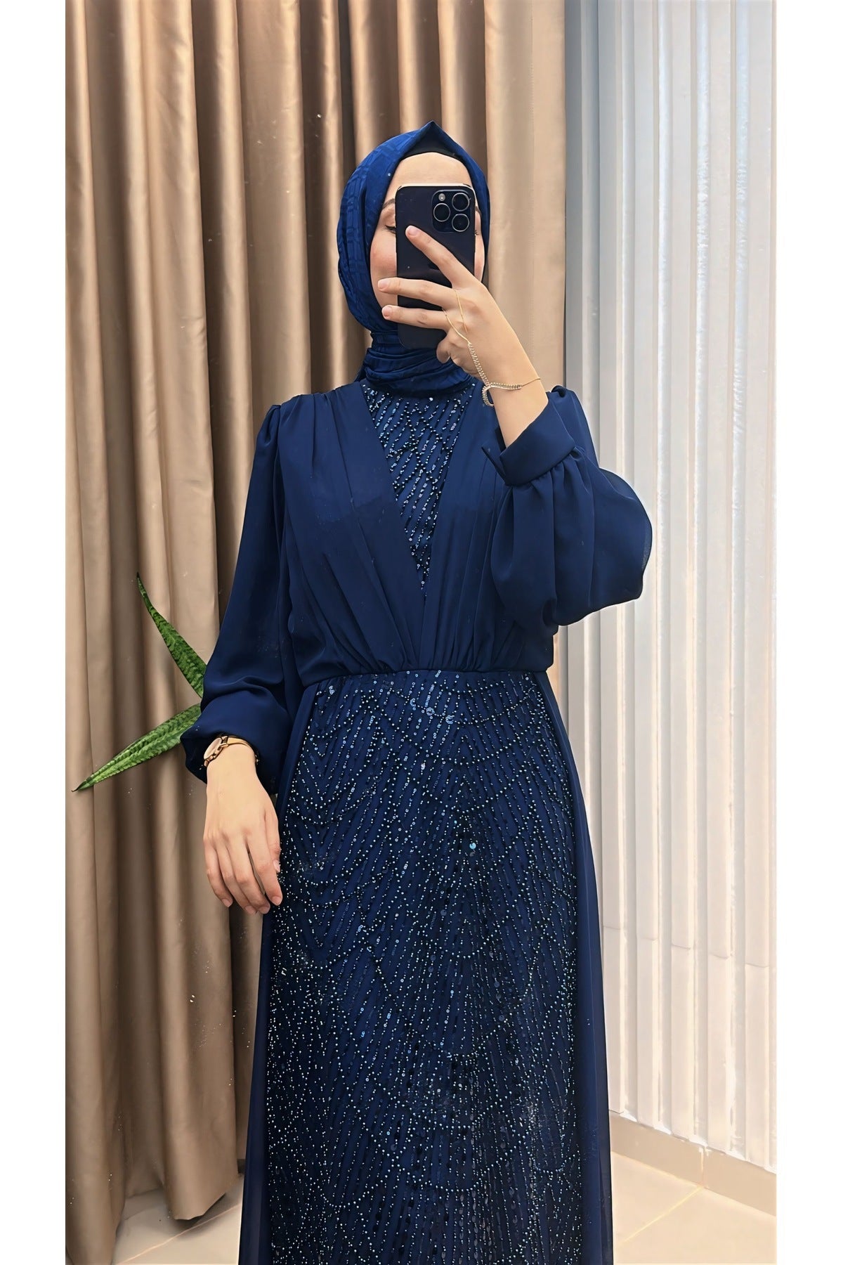 Boncuk İşlemeli Pelerinli Abiye