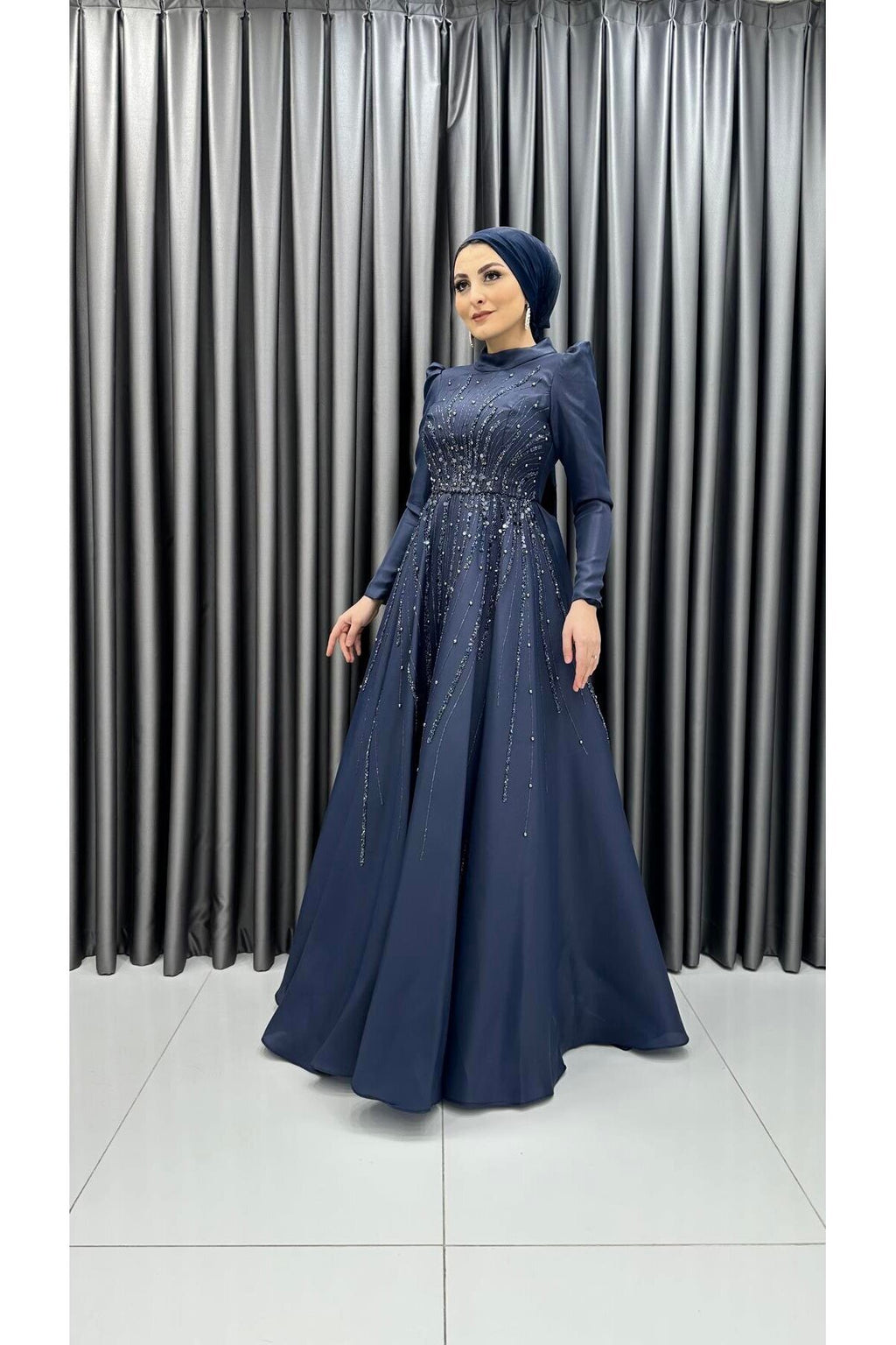 İnci Ve Boncuk Detaylı Etek Geniş Pileli Tarlatanlı Tafta Abiye