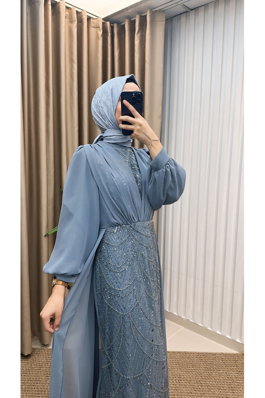 Boncuk İşlemeli Pelerinli Abiye