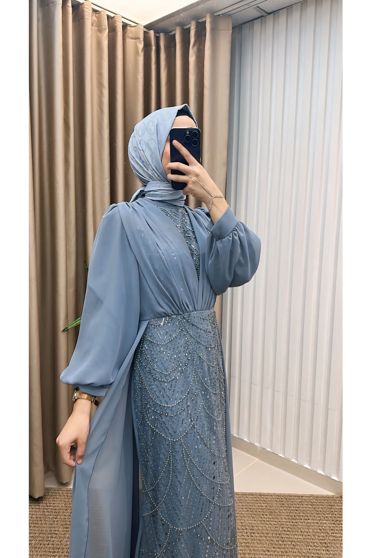 Boncuk İşlemeli Pelerinli Abiye