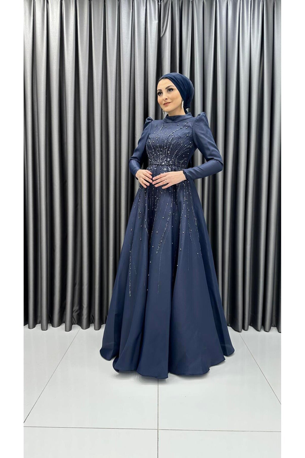 İnci Ve Boncuk Detaylı Etek Geniş Pileli Tarlatanlı Tafta Abiye