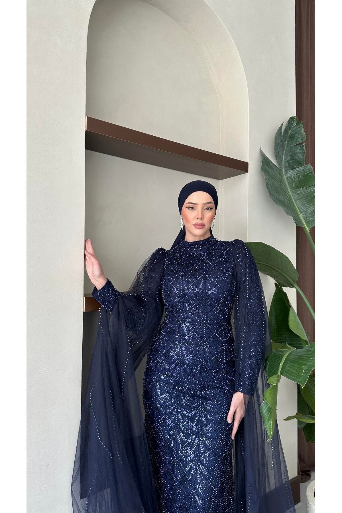 İncili Ve Pullu Kol Pelerinli Tasarım Abiye