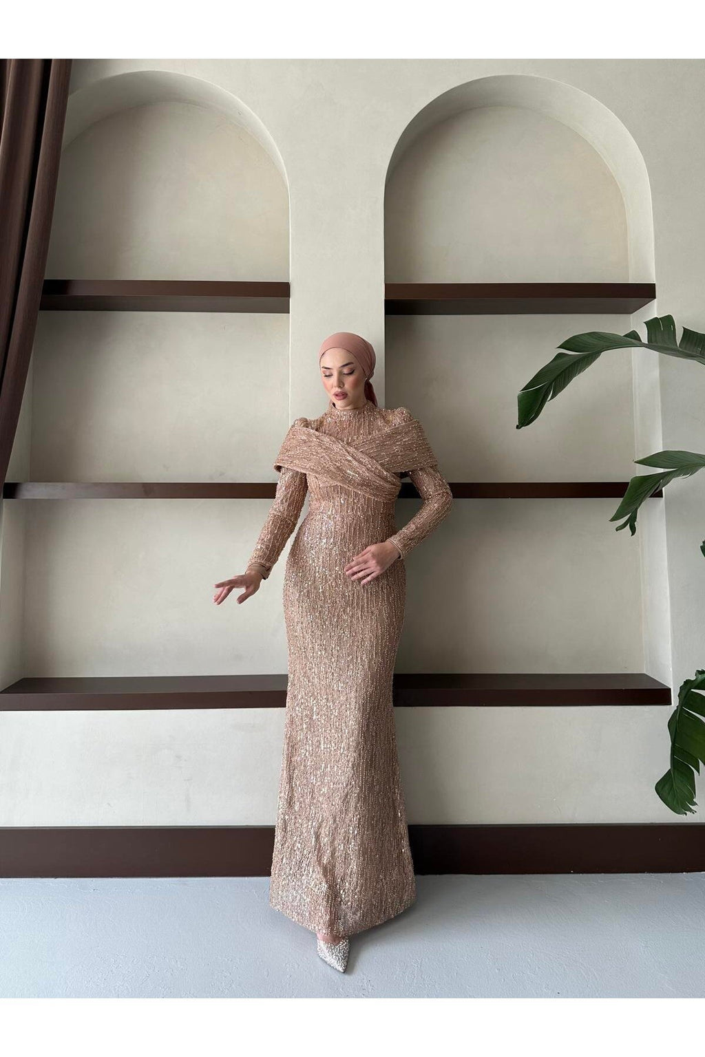 Pullu Ve İncili Tasarım Abiye