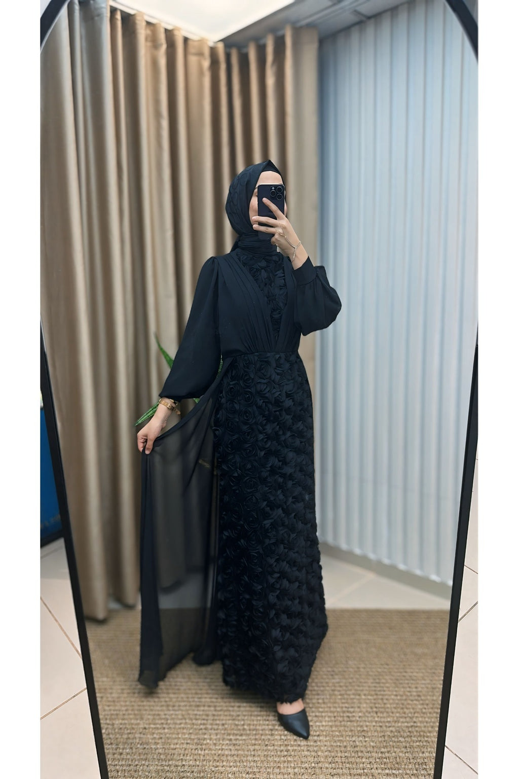 Güllü Pelerinli Abiye