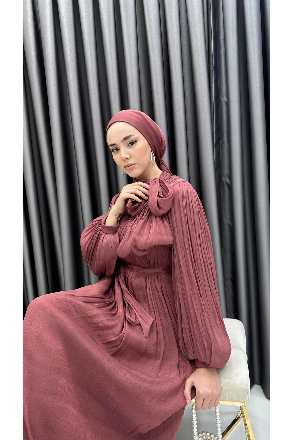 Boyundan Bağlamalı Balon Kol Janjan Abiye