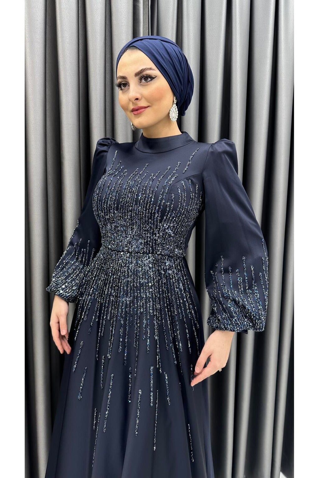 Cepli Boncuk İşlemeli Balon Kol İşlemeli Saten Tesettür Abiye