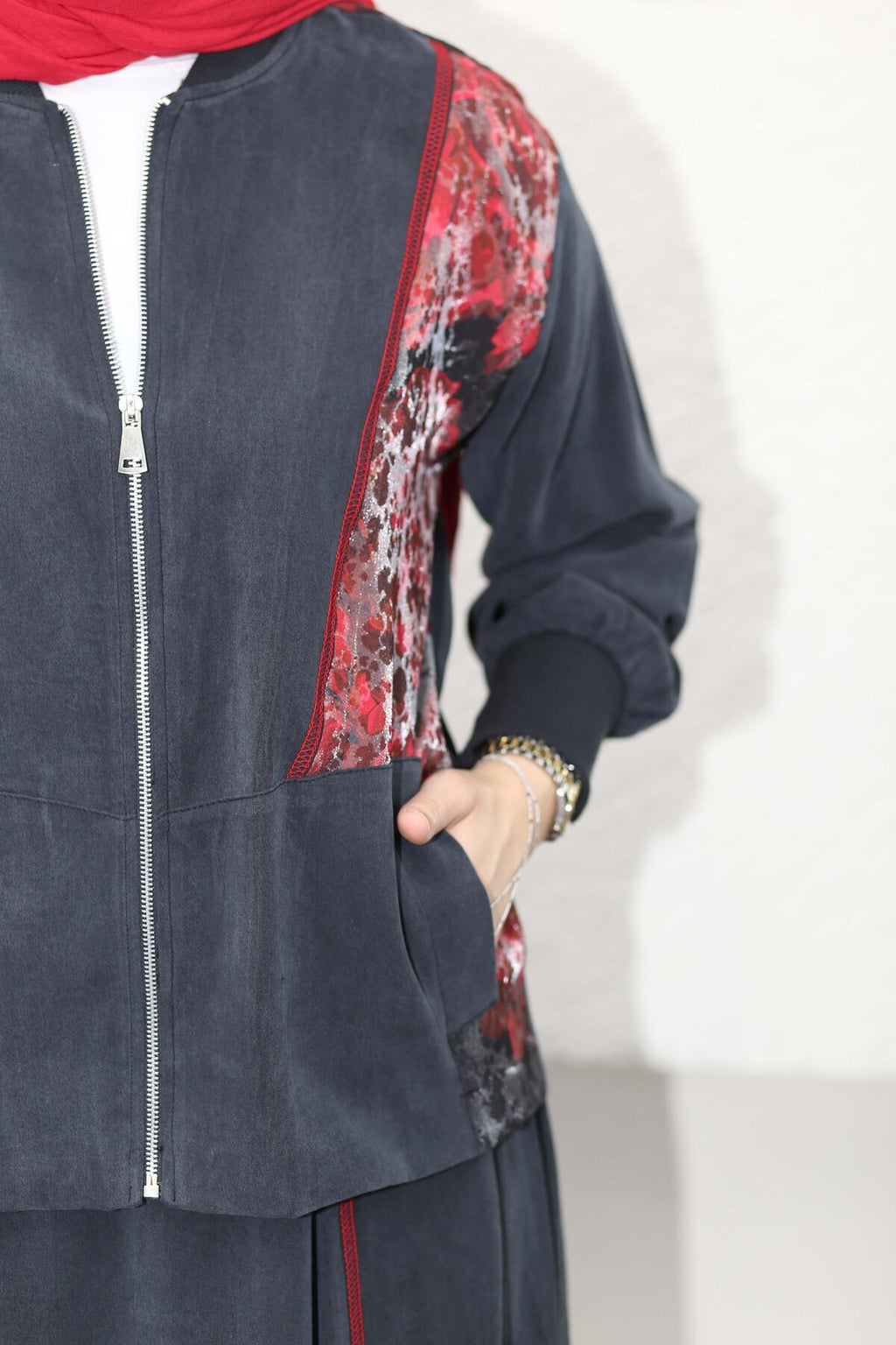 Üst Desenli Etekli Takım