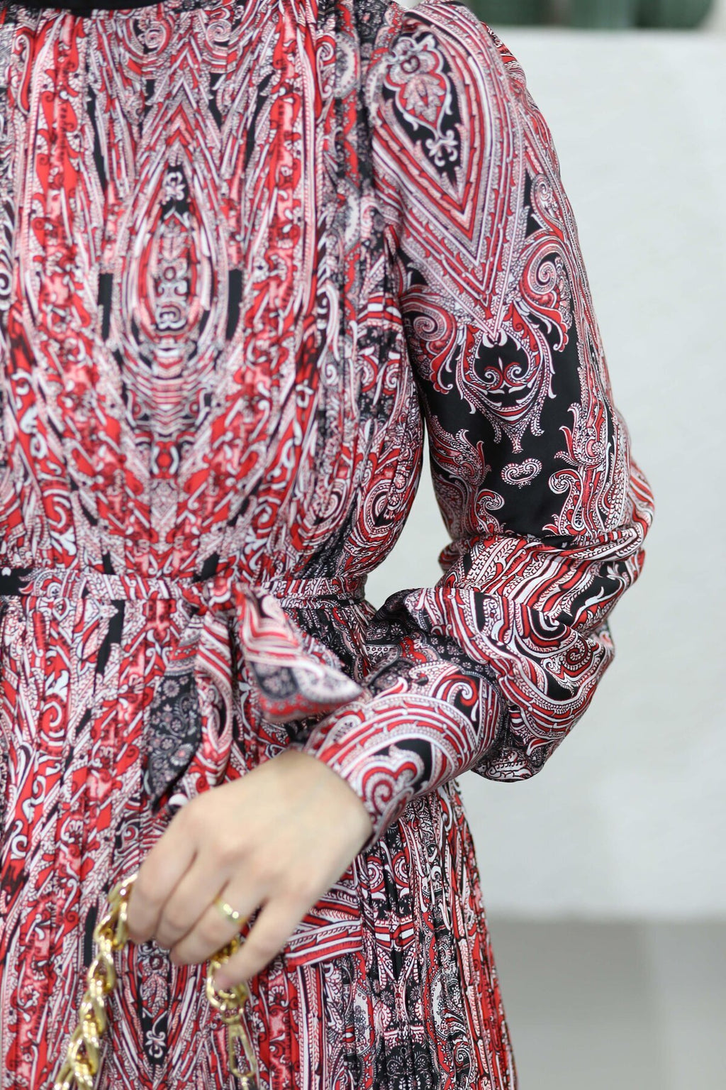 DESENLİ SATEN ELBİSE