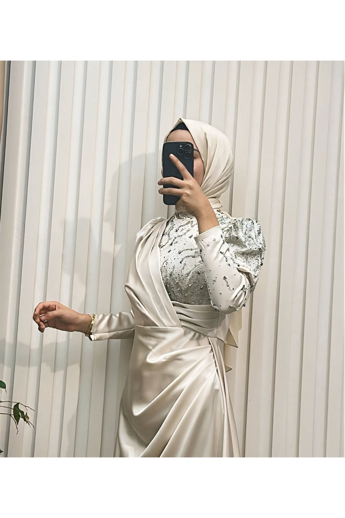 Pelerinli Taş İşlemeli Saten Abiye