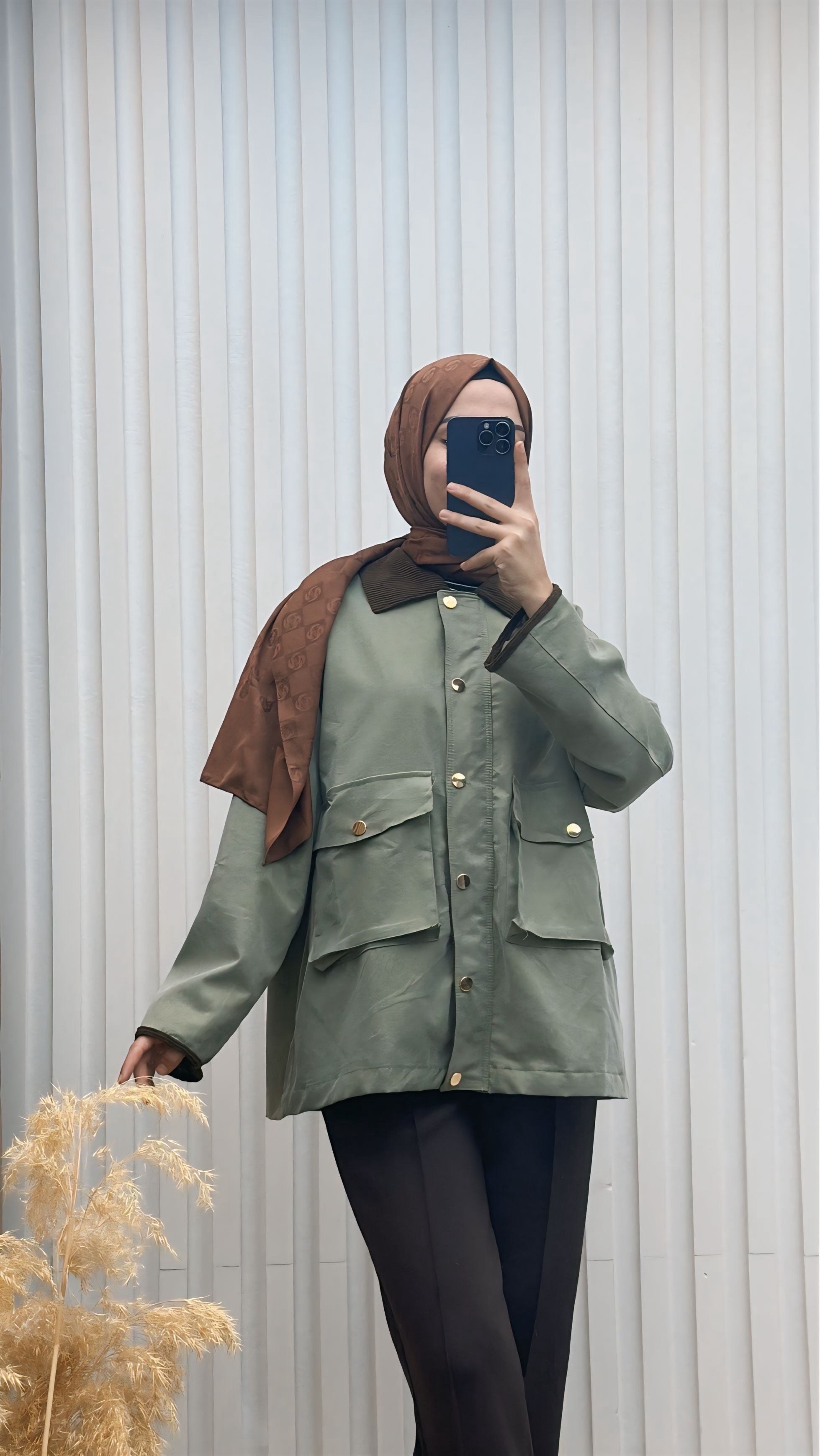 Kadife Yaka Cepli Çeket